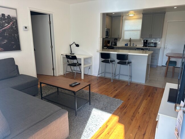 Building Photo - 2449 Florencita Dr W