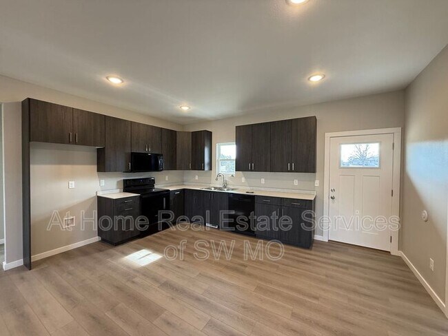 Foto del edificio - 1478 S Shayla Ave