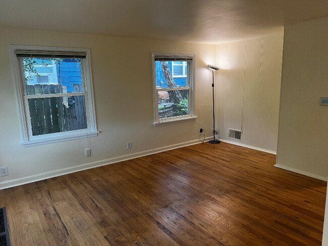 Foto del edificio - 3002 31st Ave W