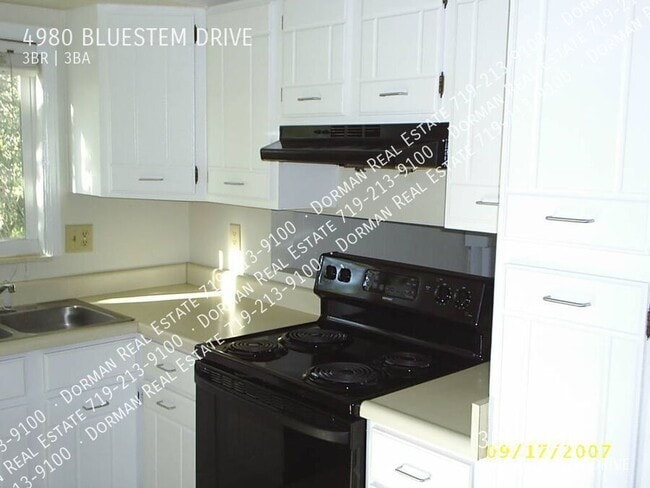 Building Photo - 4980 Bluestem Dr