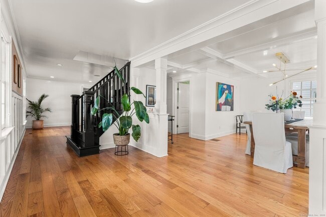Building Photo - 275 Lalley Blvd