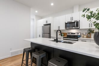 Building Photo - 11814-11839 39 St NW