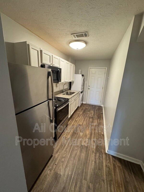 Foto del edificio - 927 Fortress Ave SW