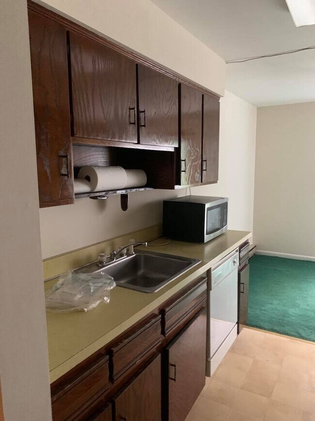 Kitchen - 910 Hope St