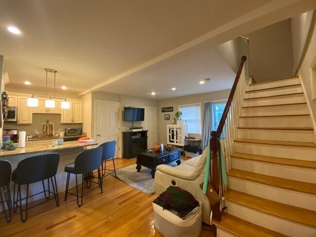 Foto del edificio - 112 Brookside Ave