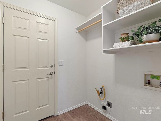 Building Photo - 238 S Neskowin Way