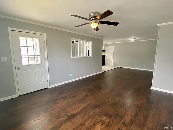 Living Room - 113 Carolina Ave