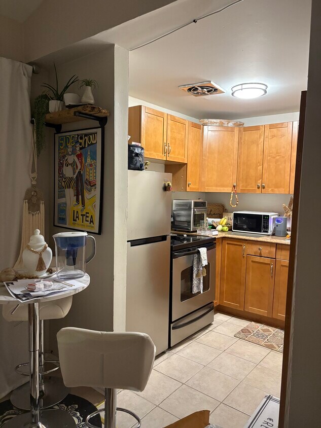 Foto principal - 137 Burgundy Hill Ln