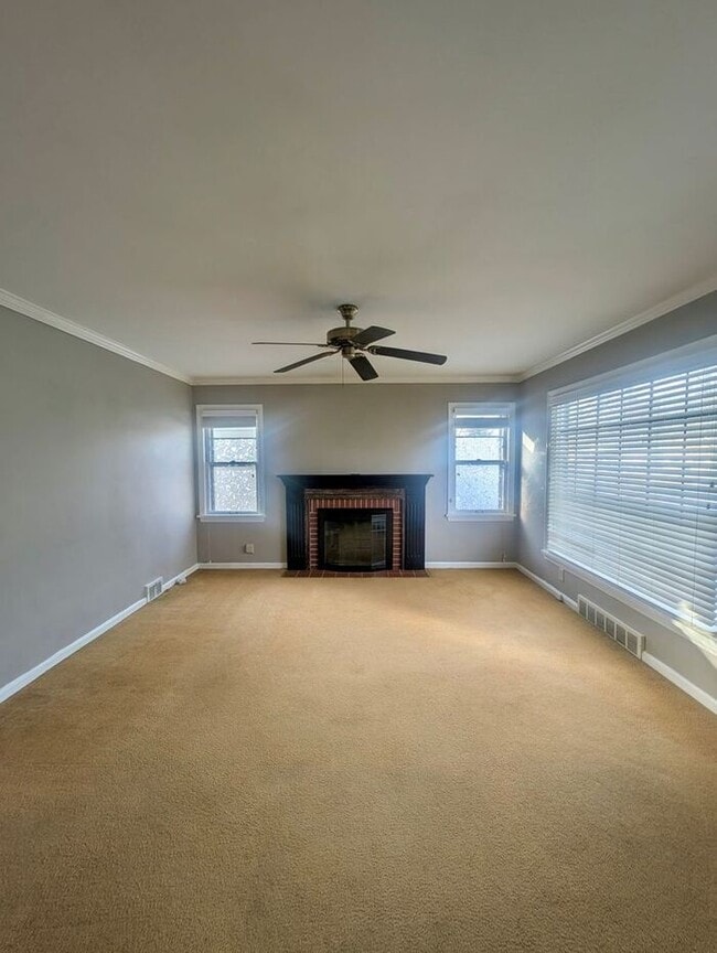 Building Photo - Charming Cape Cod Style Home