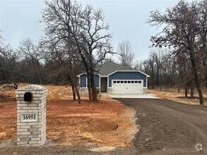 Building Photo - 16951 NONE BUCK Cir