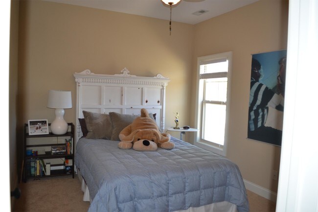Foto del edificio - 1112 Heritage Knoll Dr