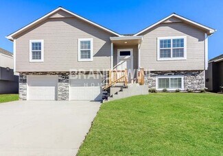 Building Photo - 14325 Oakland Ct