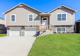 Building Photo - 612 Winter Dr