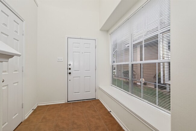 Building Photo - 25222 Boulder Bend Ln