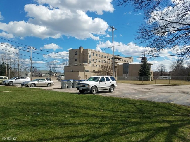 Building Photo - 4201 W Morgan Ave