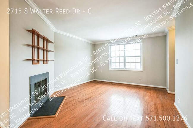 Building Photo - Cozy 2Bd/1Bth condo nestled in the vibrant...