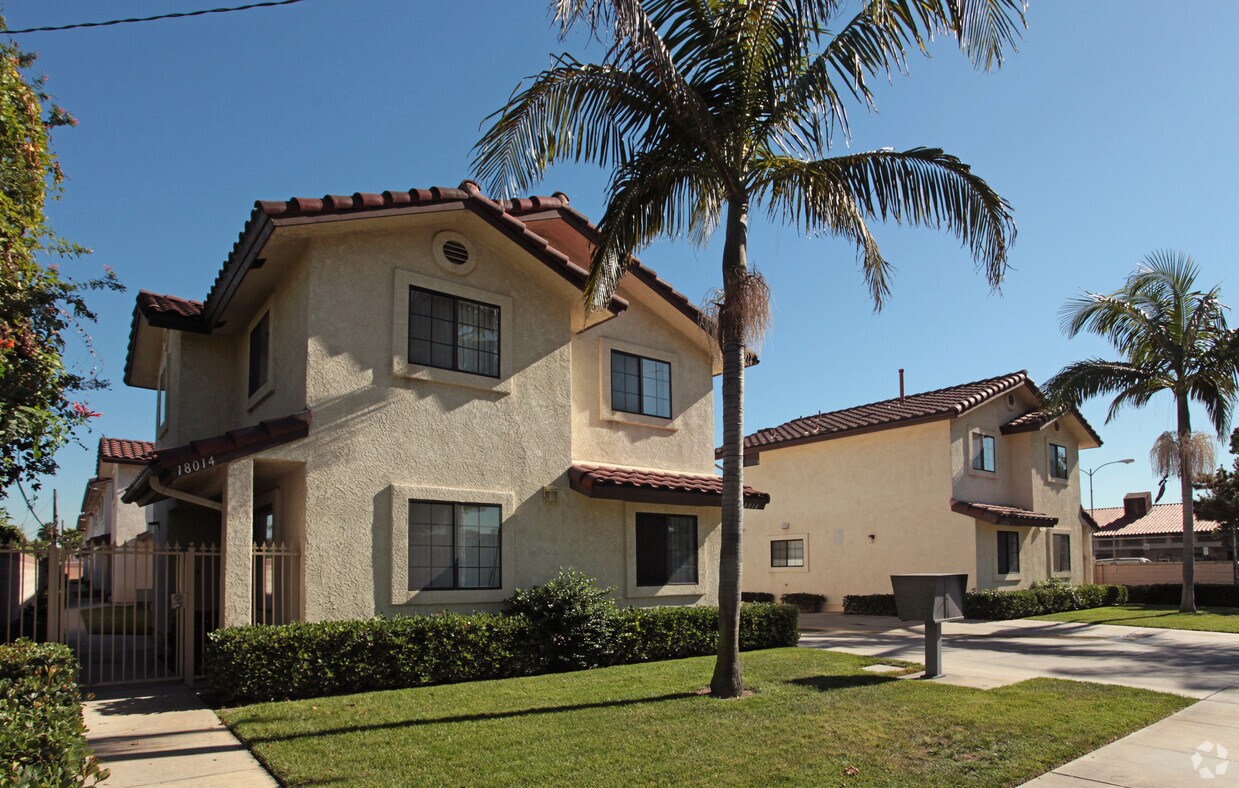 Foto del edificio - 18014 Alburtis Ave