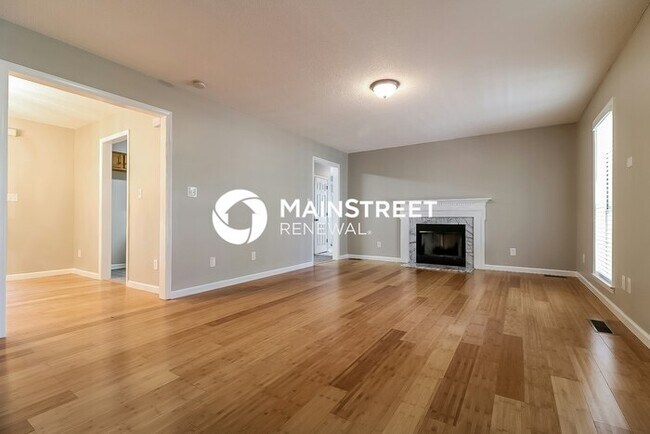 Building Photo - 3 Bedroom Pet-Friendly Home in Holly Springs, NC with Main Street Renewal