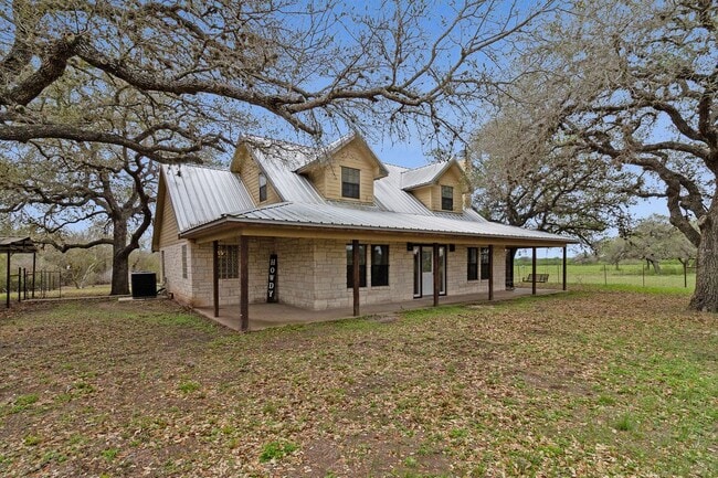 Building Photo - 649 Pvt 5001