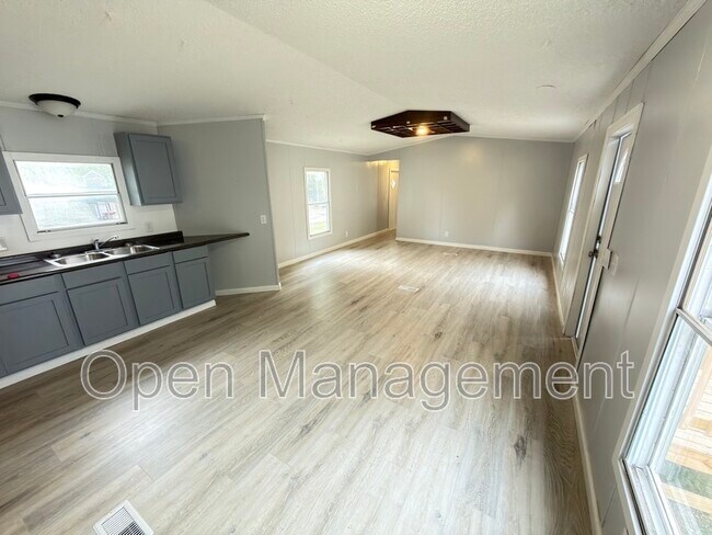 Foto del edificio - 2710 N Farm Rd 137