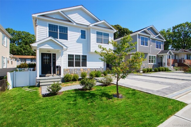 Building Photo - 48 Linwood Rd S