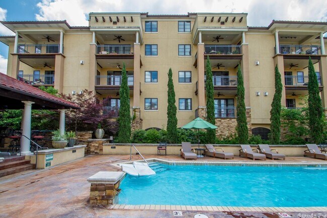 Foto del edificio - 4 Chenal Woods Dr