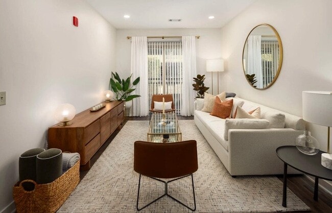 Building Photo - Station 40