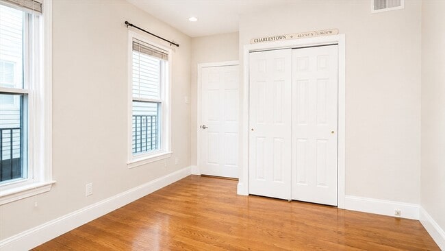 Building Photo - 9 Auburn St
