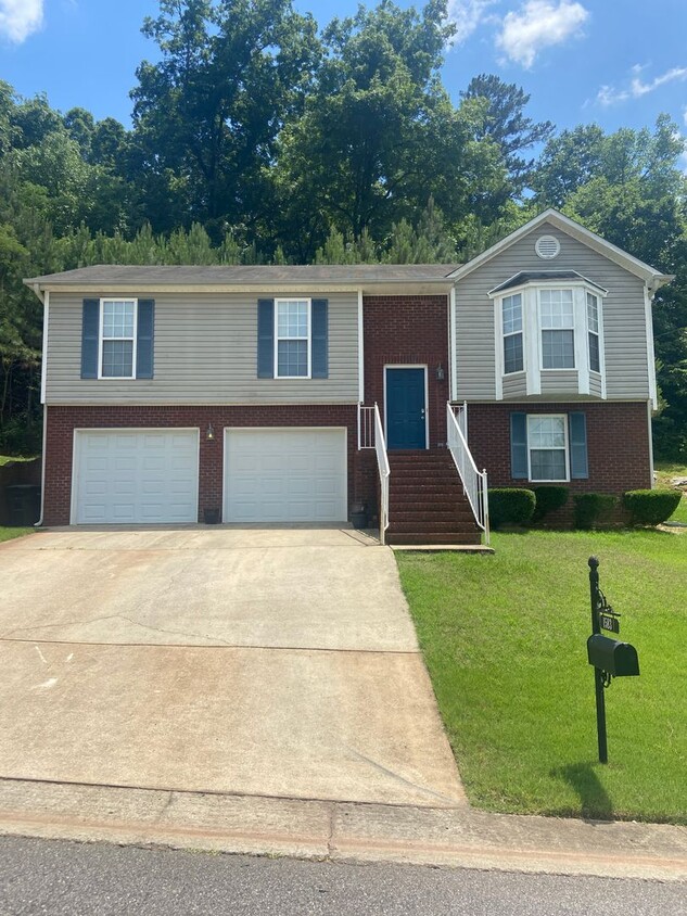 Primary Photo - New For Rent in Grayson Valley!