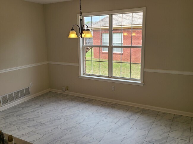 Building Photo - A must see in Hernando, MS!