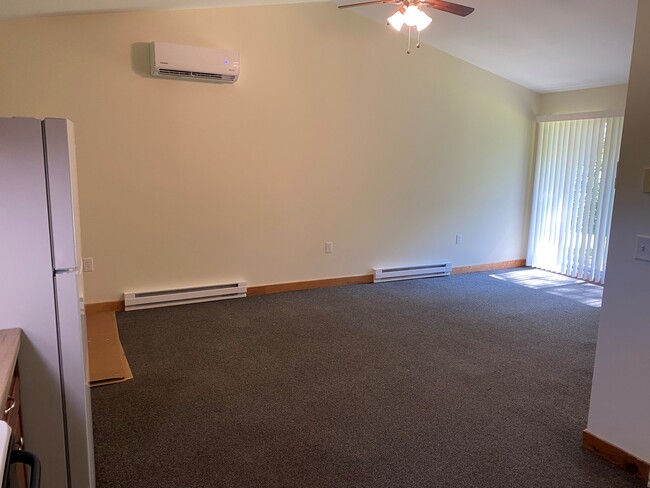 Building Photo - 141 Lillibridge Ave
