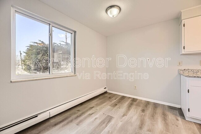Foto del edificio - 1280 Zephyr St