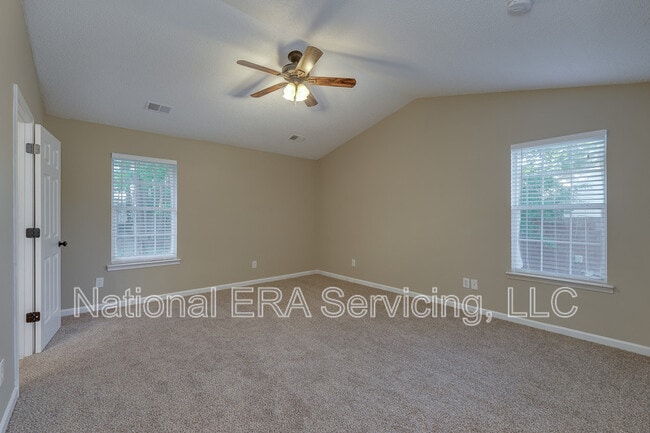 Foto del edificio - 165 Mcgiboney Pl