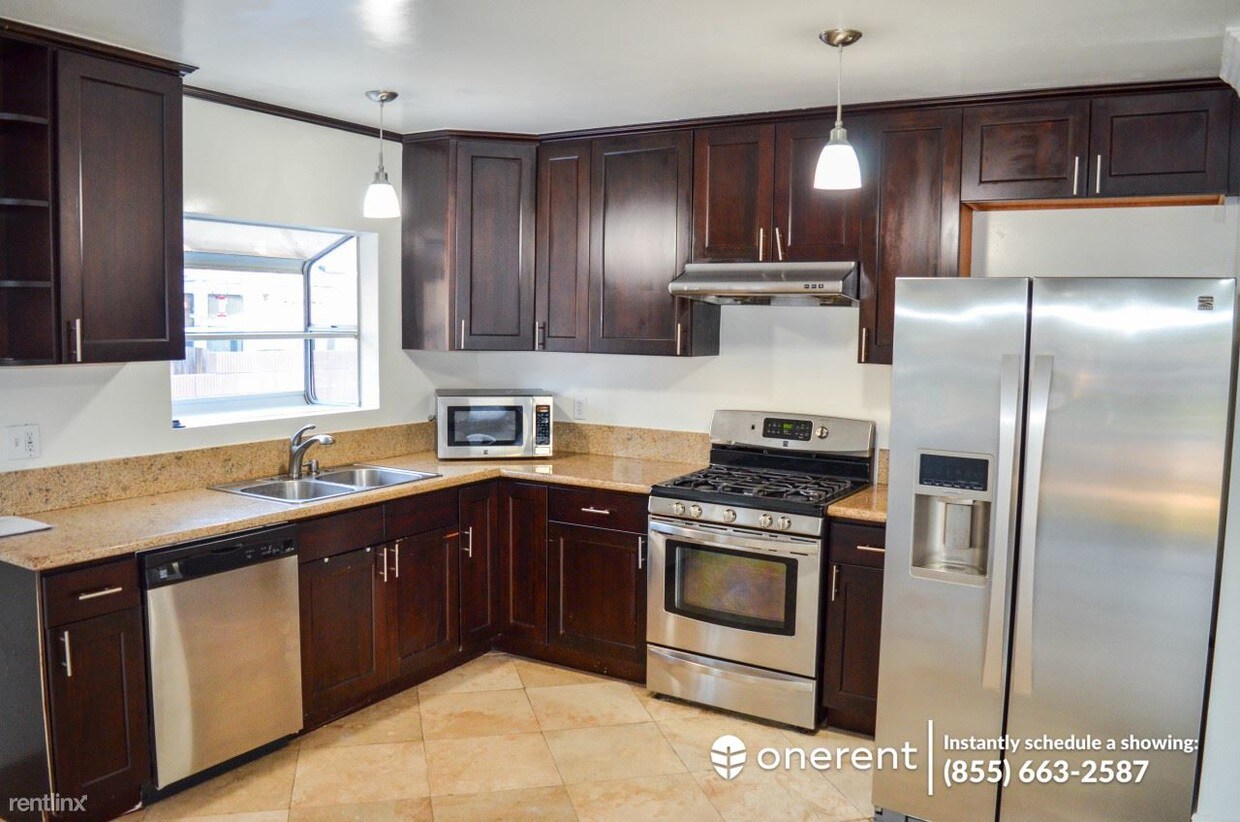 Primary Photo - 5874 E Adderley Dr