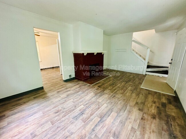 Photo - 1721 Scott St House