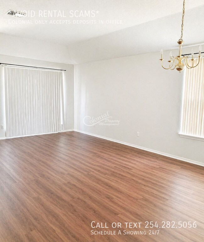 Foto del edificio - 5313 Teal Dr