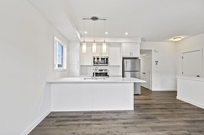 Photo du bâtiment - 167 Spring Creek Cmn SW