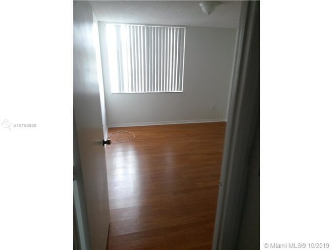 Foto del edificio - 12160 St Andrews Pl