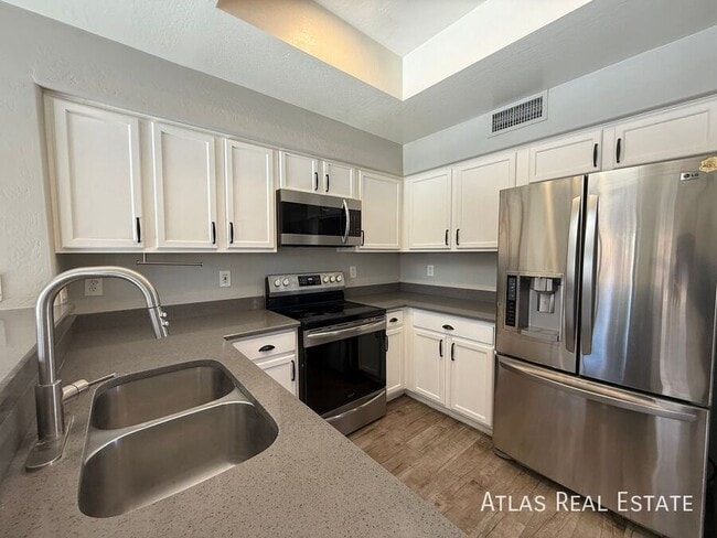 Building Photo - 2040 N 106th Ave