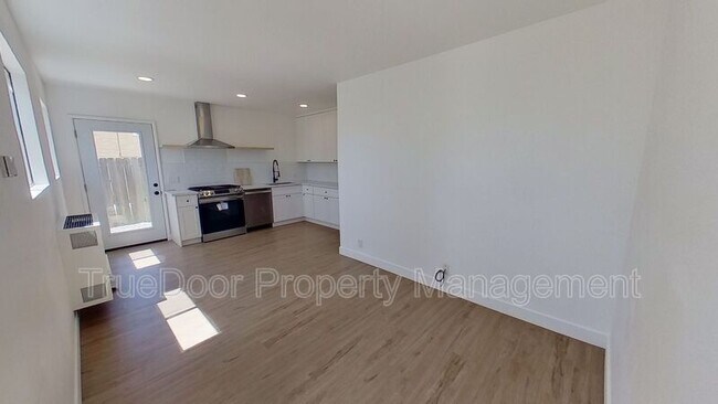 Building Photo - 33742 Colegio Dr