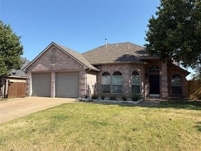 Building Photo - 3037 Wren Ln