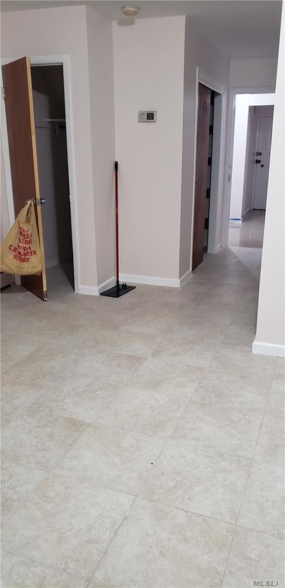 Foto del edificio - 161-33 Normal Rd