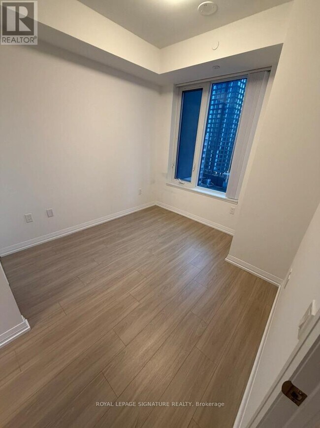 Photo du bâtiment - 25 Holly St