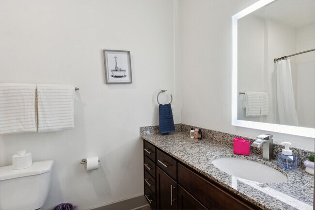 Foto del edificio - 811 Creekside Terrace Way