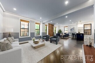Building Photo - 4 bed | 3 Full Bath In Prime Brooklyn Heights