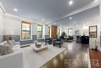 Building Photo - 4 bed | 3 Full Bath In Prime Brooklyn Heights