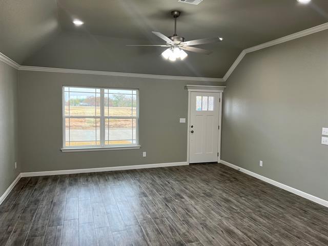 Building Photo - 1303 Oleander Dr