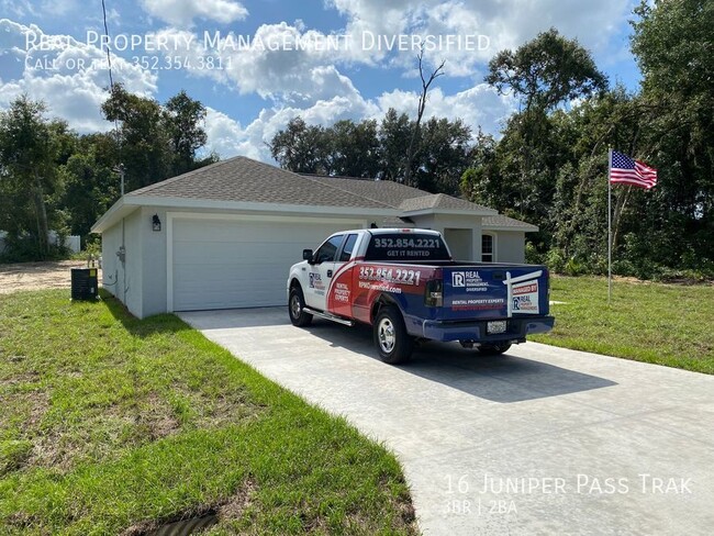 Foto del edificio - Custom Home - Desirable SE Ocala neighborh...