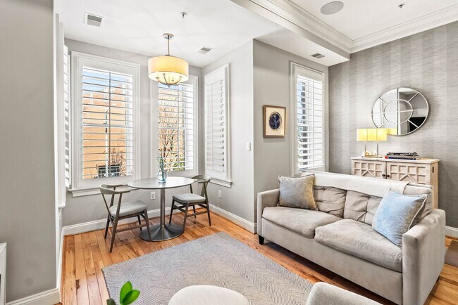 Foto del edificio - Logan Circle Condo