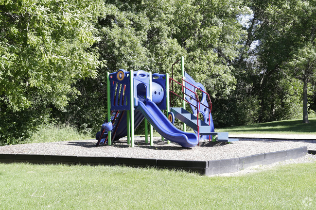 Playground - Lincoln Square Townhomes